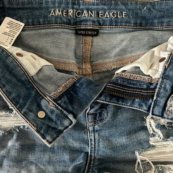American eagle jean shorts medium wash - Picture 3 of 4